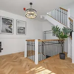 Paradise Boutique Deluxe - Center - Steps To Ivy Leeds (West Yorkshire)