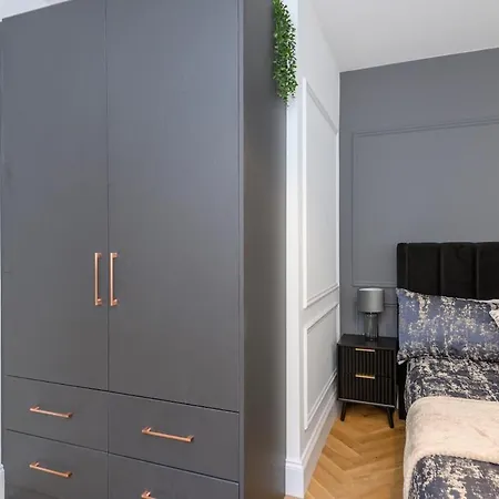 Apartment Paradise Boutique Deluxe - Center - Steps To Ivy