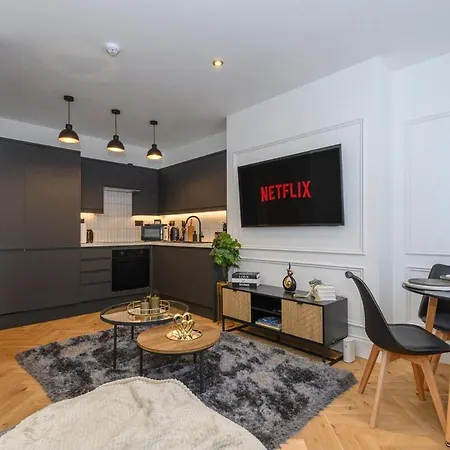 Paradise Boutique Deluxe - Center - Steps To Ivy Апартаменты *