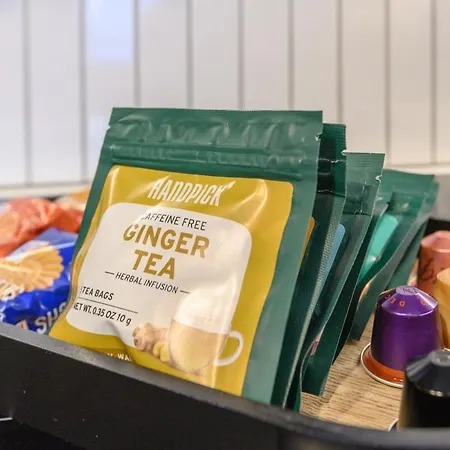 Апартаменты Paradise Boutique Deluxe - Center - Steps To Ivy Лидс